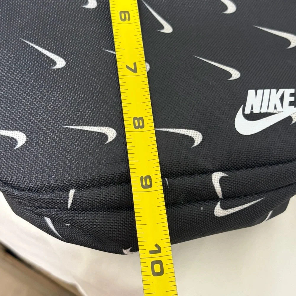 Nike Swoop Black & White Lightweight Minimalist Travel Crossbody Bag - NWOT